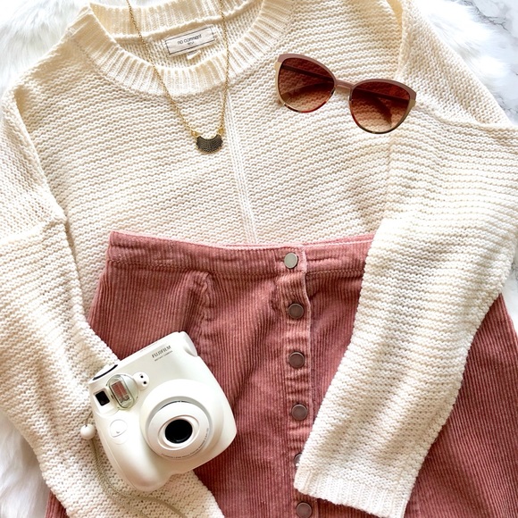 Forever 21 Dresses & Skirts - Dusty Rose Pink Corduroy Button Up Skirt